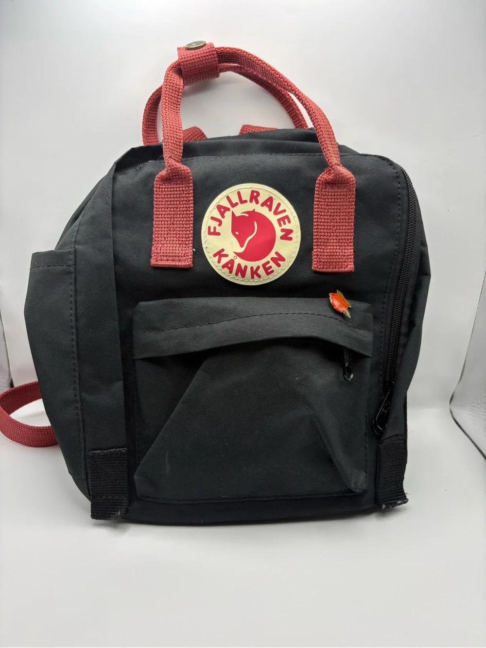 Fjallraven Kanken Mini Backpack Black Red Adjustable Straps & Pockets